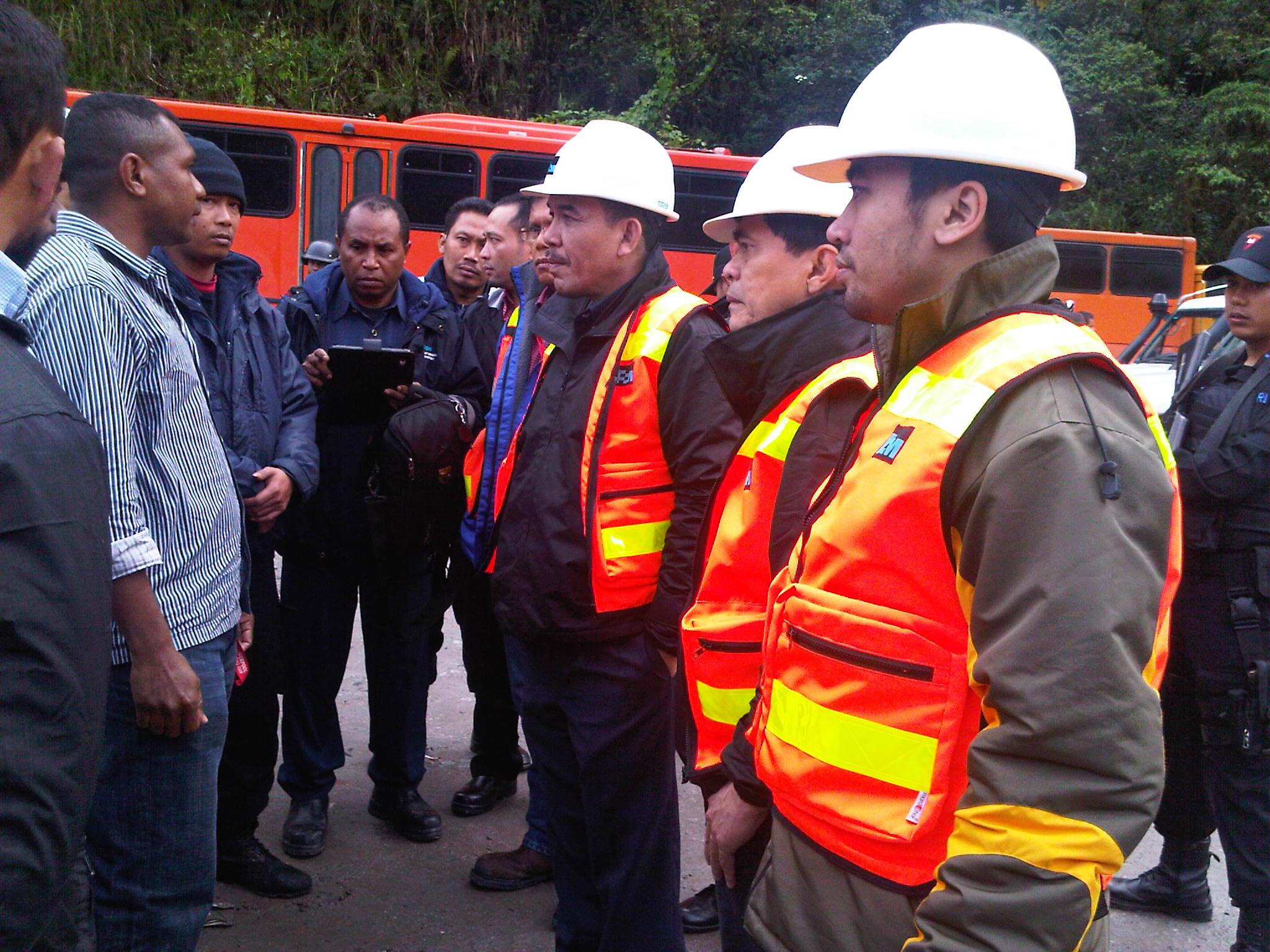 Dialog dengan Karyawan PT Freeport Indonesia dalam Labor Strike tahun 2011