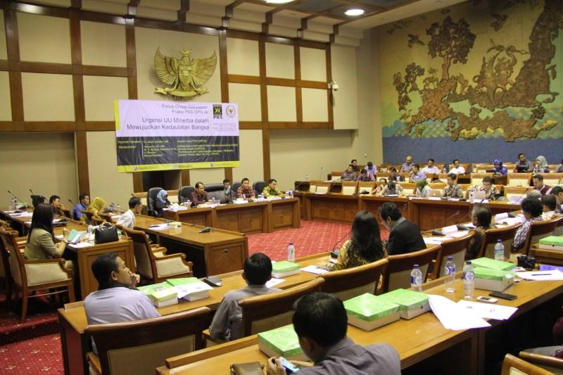 Focus Group Discussion Revisi UU Minerba untuk Mewujudkan Kedaulatan Bangsa